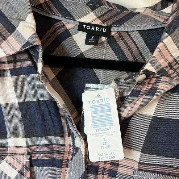 Torrid plaid longsleeve button down shirt - Picture 3 of 4